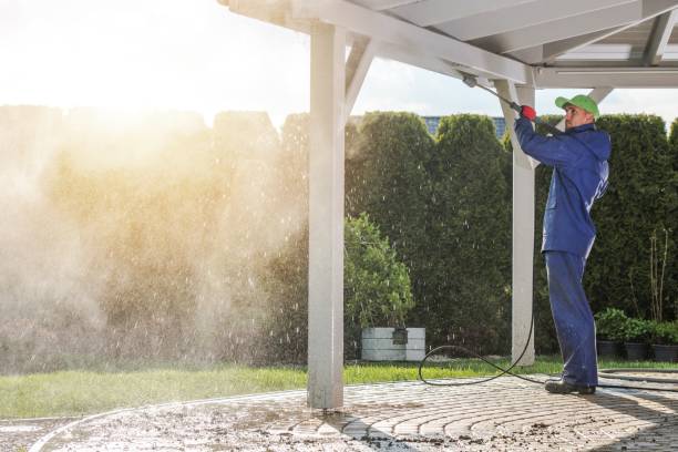 Best Pool Deck Cleaning in Holdrege, NE